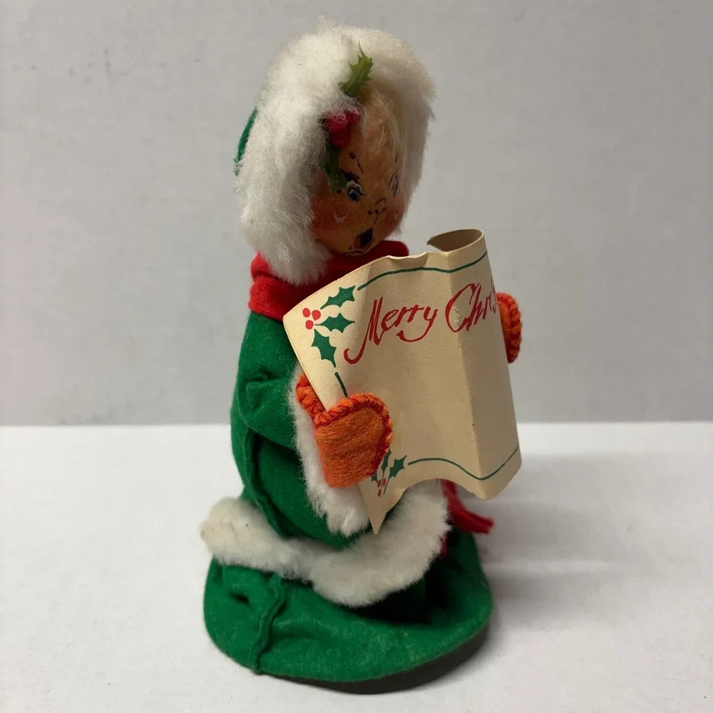 Annalee Dolls Christmas Caroler Girl 7in Green Red Vintage Felt Hand Painted USA